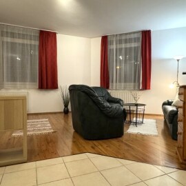 KIADÓ NÁDORLIGET 7